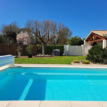 Chambre D Hote La Riviere 45M2 Jardin Et Piscine エグファイユ・ドニ エクステリア 写真