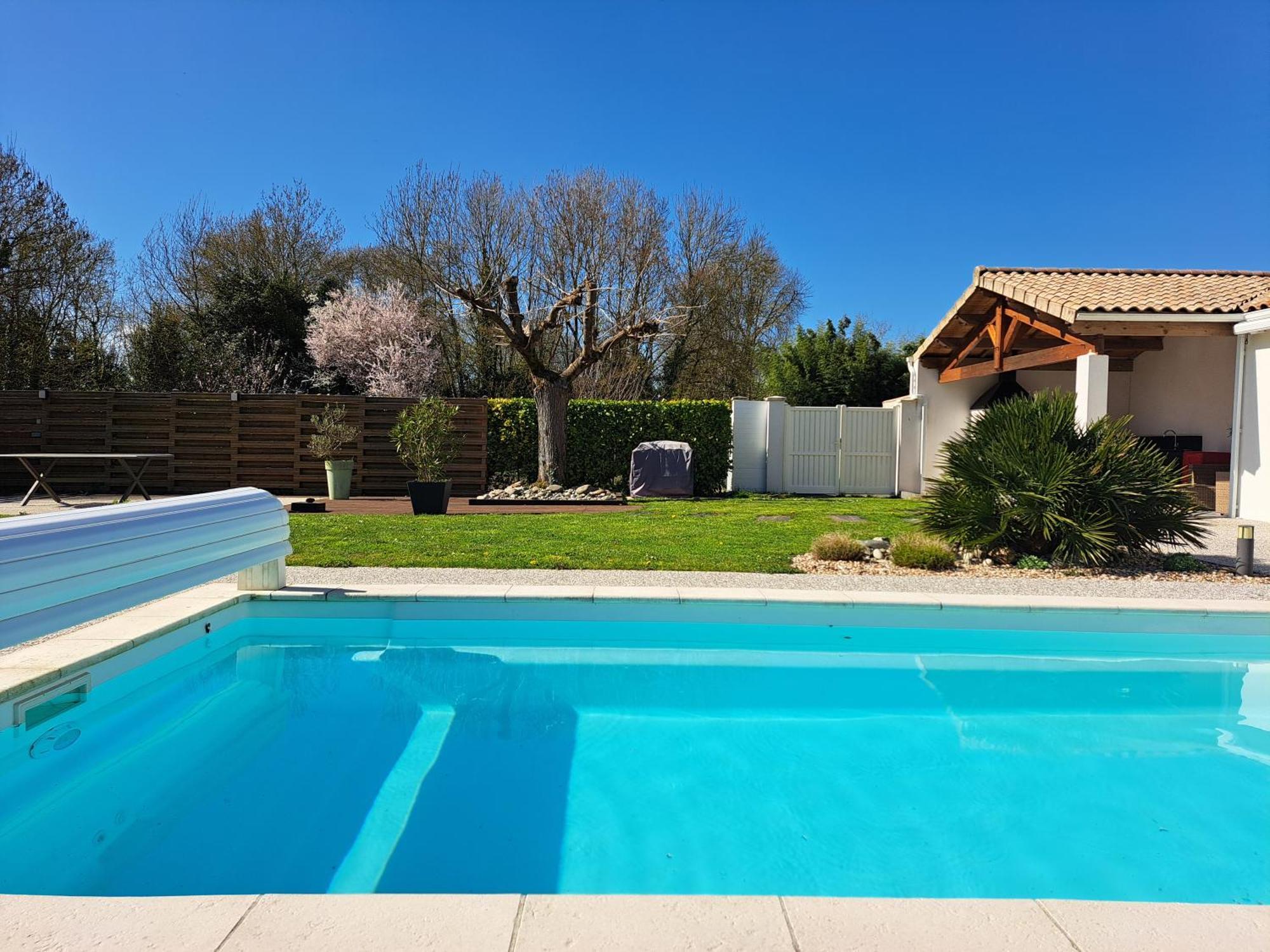 Chambre D Hote La Riviere 45M2 Jardin Et Piscine エグファイユ・ドニ エクステリア 写真